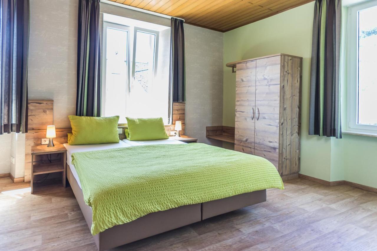 Altes Schulhaus Hotel Zeltingen-Rachtig Ngoại thất bức ảnh